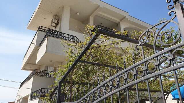 Отели типа «постель и завтрак» Vladimir Apartments Шушань-3