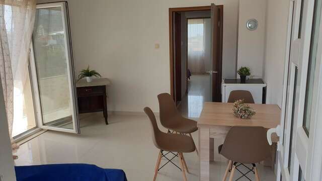 Отели типа «постель и завтрак» Vladimir Apartments Шушань-12
